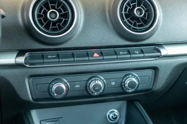 Audi A3 Sportback 1.6 TDI S-line 9