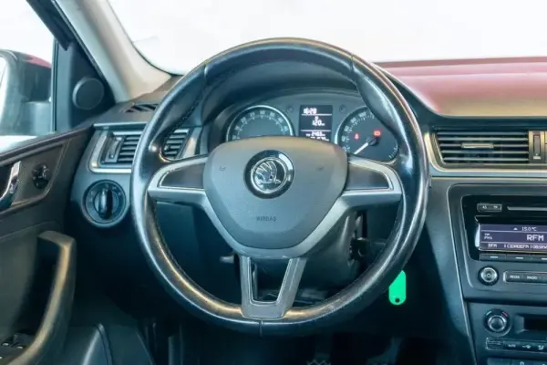 Skoda Rapid Spaceback 8