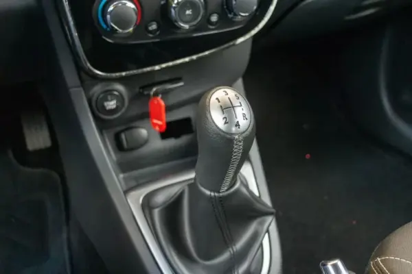 Renault Clio 1.5 dCi Dynamique S 82g 8