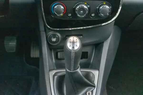 Renault Clio 1.5 dCi Dynamique S 82g 10