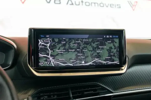 Peugeot 2008 1.2 PureTech Allure Pack EAT8 12