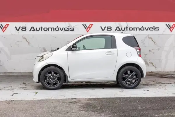 Toyota iQ 1.0 VVT-i 2 EP+NAVI+Bluetooth 2