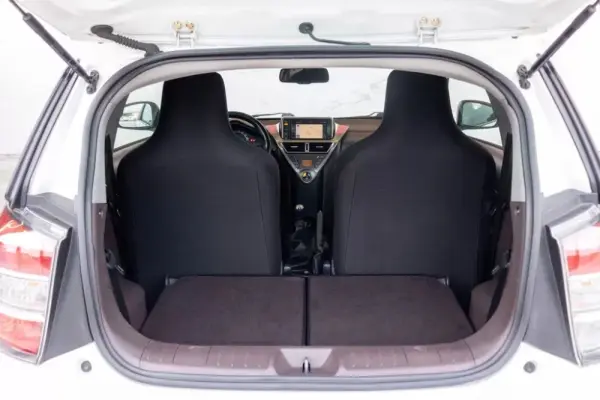 Toyota iQ 1.0 VVT-i 2 EP+NAVI+Bluetooth 14