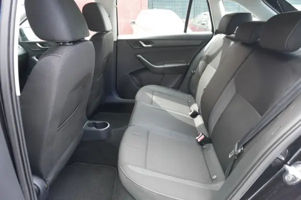 Skoda Rapid Spaceback 1.6 TDi Elegance 8