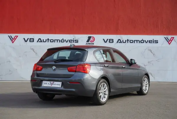 BMW 116 d Line Urban Auto 4