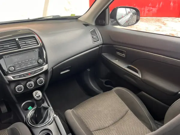 Mitsubishi ASX 1.6 MIVEC Intense Connect Edition 11