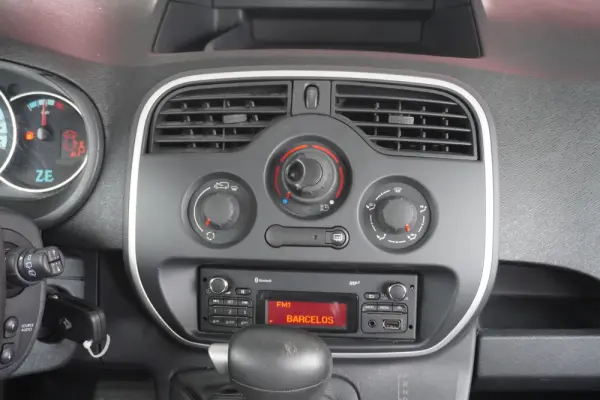 Renault Kangoo Maxi 33 (c/ Bateria) 8
