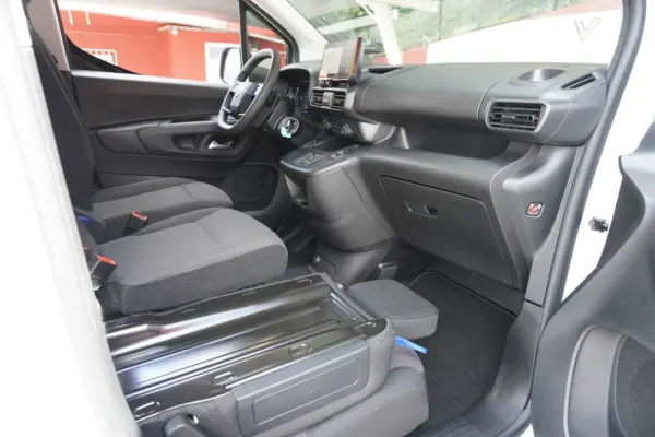 Citroen Berlingo M 130 EAT8 MAX 27