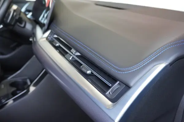 BMW 218 Active Tourer i Pack Desportivo M Auto 31