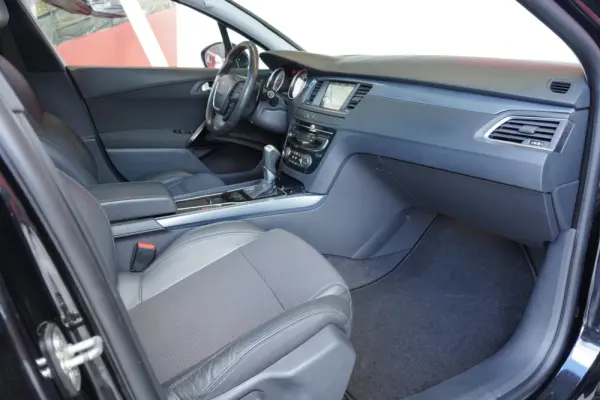 Peugeot 508 SW BlueHDi 180 EAT6 Stop&Start Allure 13