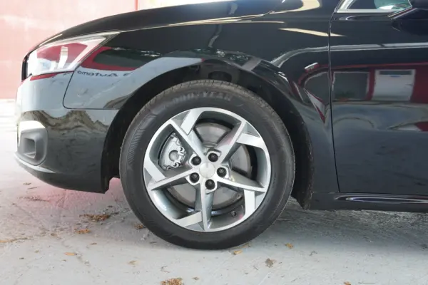 Peugeot 508 SW BlueHDi 180 EAT6 Stop&Start Allure 17