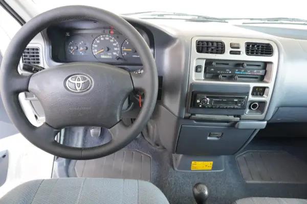Toyota HiAce 2.5 D-4D Service 2.8T 5