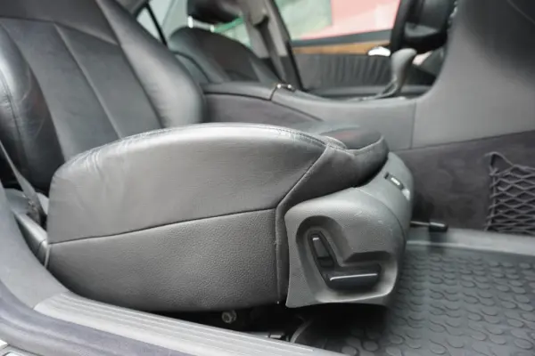 Mercedes-Benz E 220 CDI Avantgarde Aut. 19