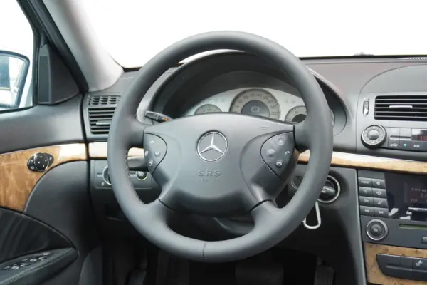 Mercedes-Benz E 220 CDI Avantgarde Aut. 9