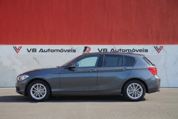 BMW 116 d Line Urban Auto 2