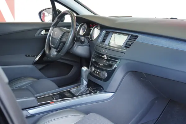 Peugeot 508 SW BlueHDi 180 EAT6 Stop&Start Allure 14