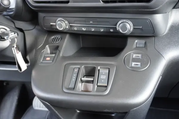 Citroen e-Berlingo 50 kWh XL Max 21