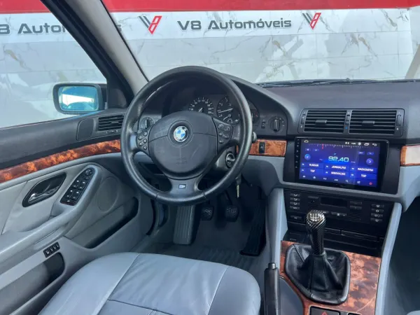 BMW 520 i 8