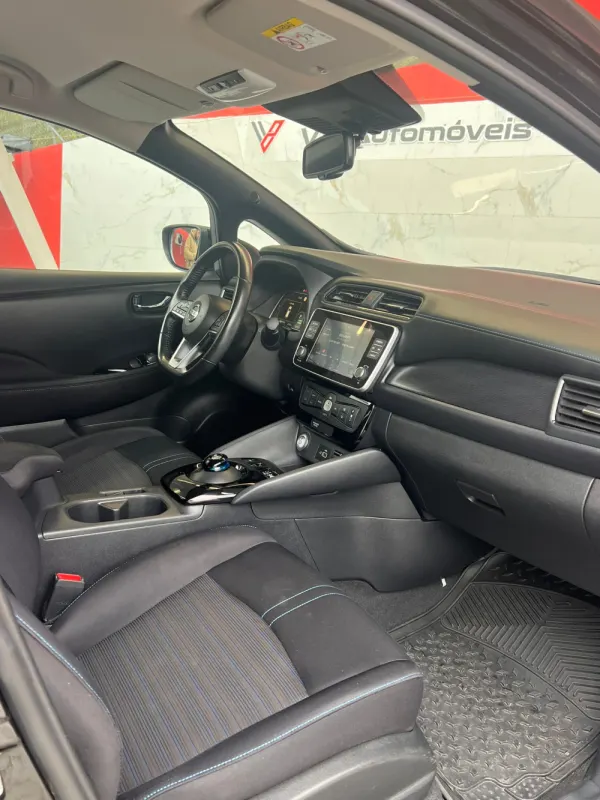 Nissan Leaf N-Connecta Full Led 9
