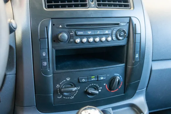 Toyota Proace 2.0 D-4D 3 LUG AC 7