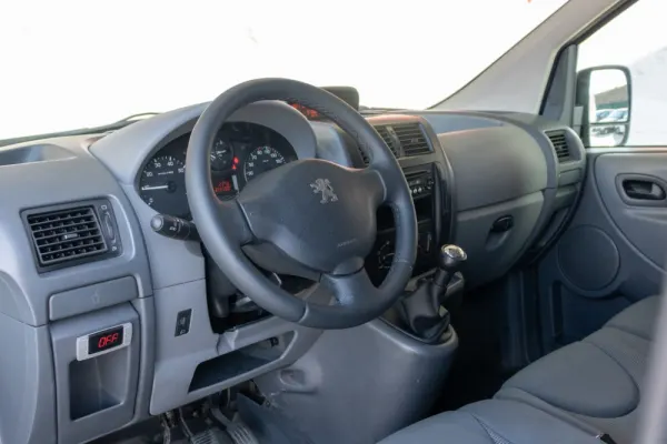 Peugeot Expert 1.6 HDi L1 Confort AC 16