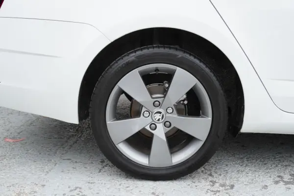 Skoda Octavia Break 1.6 TDI (Green tec) Style 16