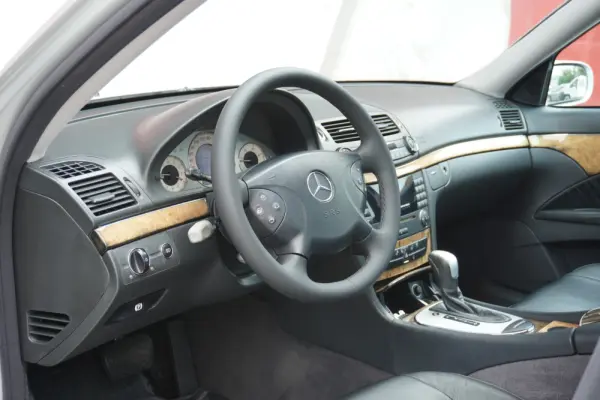 Mercedes-Benz E 220 CDI Avantgarde Aut. 7