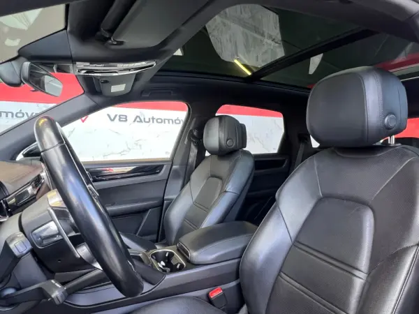 Porsche Cayenne E-Hybrid Tiptronic S 6