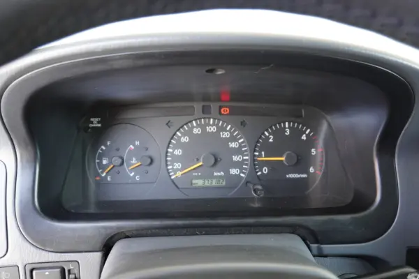 Toyota HiAce 2.5 D-4D Service 2.8T 6