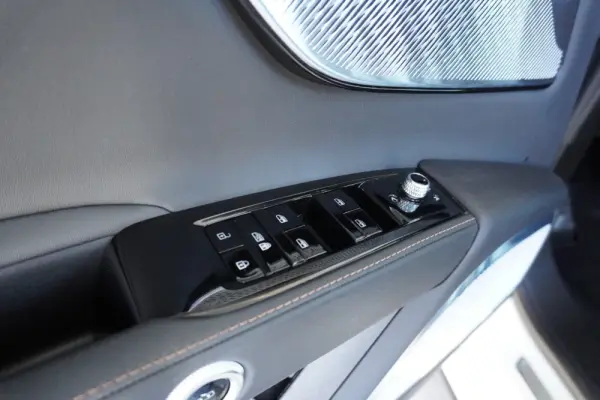 Maserati Grecale Folgore 13