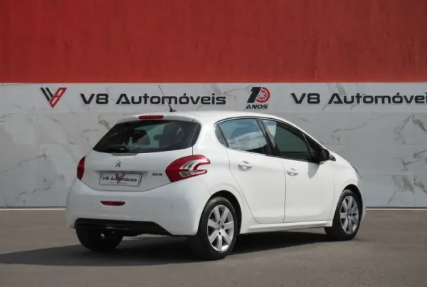 Peugeot 208 1.4 HDi Access 4