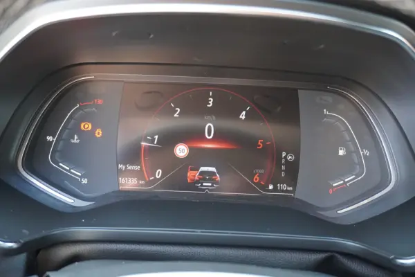 Renault Captur BLUE dCi 115 EDC INTENS 11