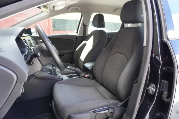 SEAT Leon 1.6 TDI DPF S&S Reference 7