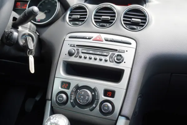 Peugeot 308 SW 1.6 HDi Executive CVM6 10