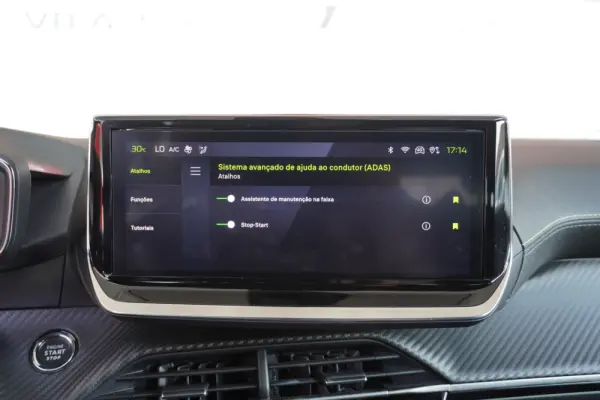 Peugeot 2008 1.2 PureTech GT EAT8 12