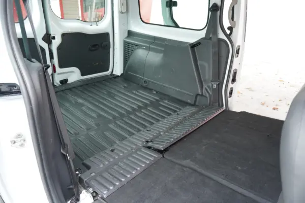 Renault Kangoo Maxi 33 (c/ Bateria) 15