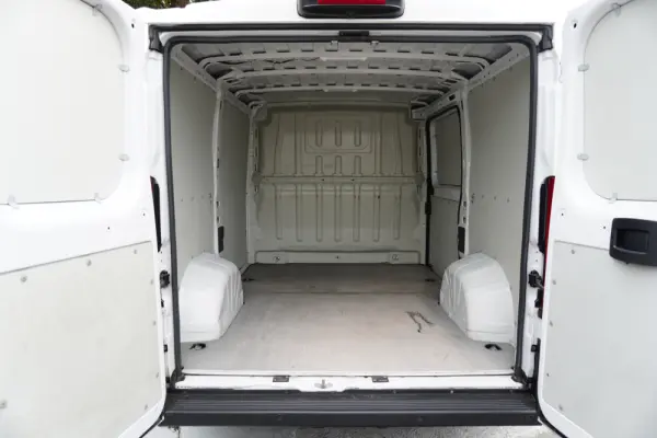 Peugeot Boxer HDi L1H1 S&S Active 18