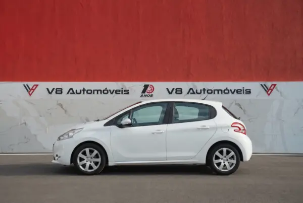 Peugeot 208 1.4 HDi Access 2