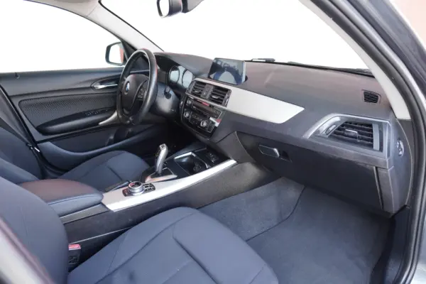 BMW 116 d Line Urban Auto 16