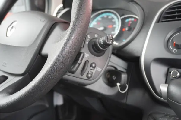 Renault Kangoo Maxi 33 (c/ Bateria) 9