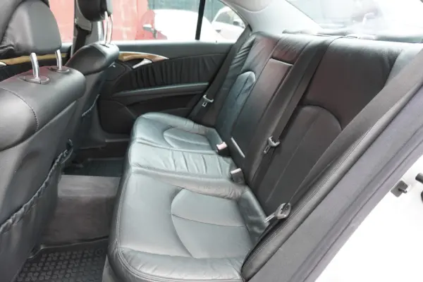Mercedes-Benz E 220 CDI Avantgarde Aut. 15