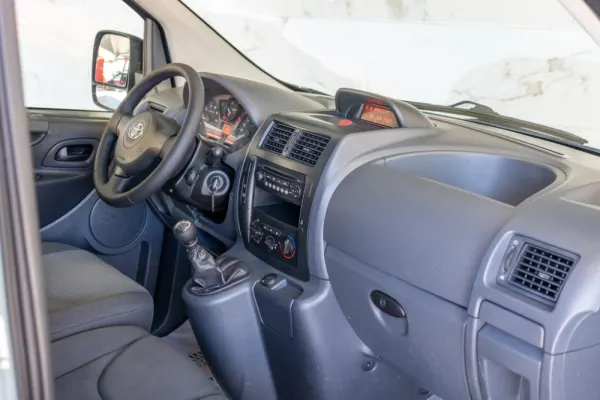 Toyota Proace 2.0 D-4D 3 LUG AC 5