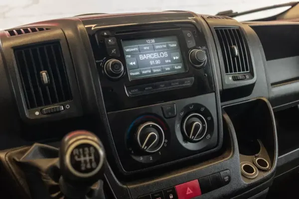 Peugeot Boxer 2.2 HDi 335 L2 CD 6