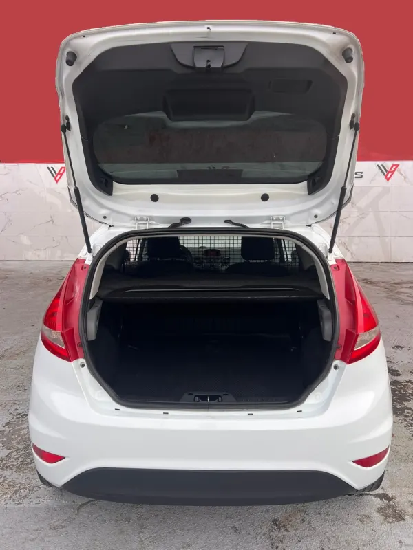 Ford Fiesta 1.4 TDCI Trend 9