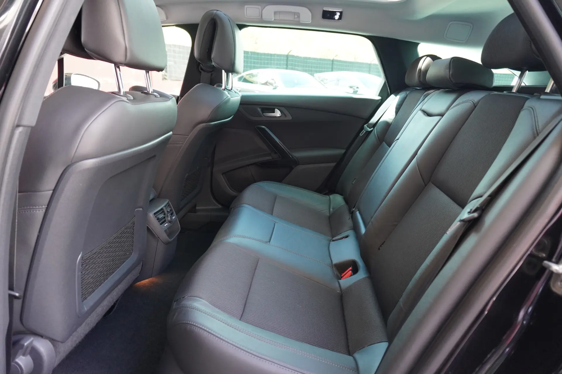 Peugeot 508 SW BlueHDi 180 EAT6 Stop&Start Allure 11