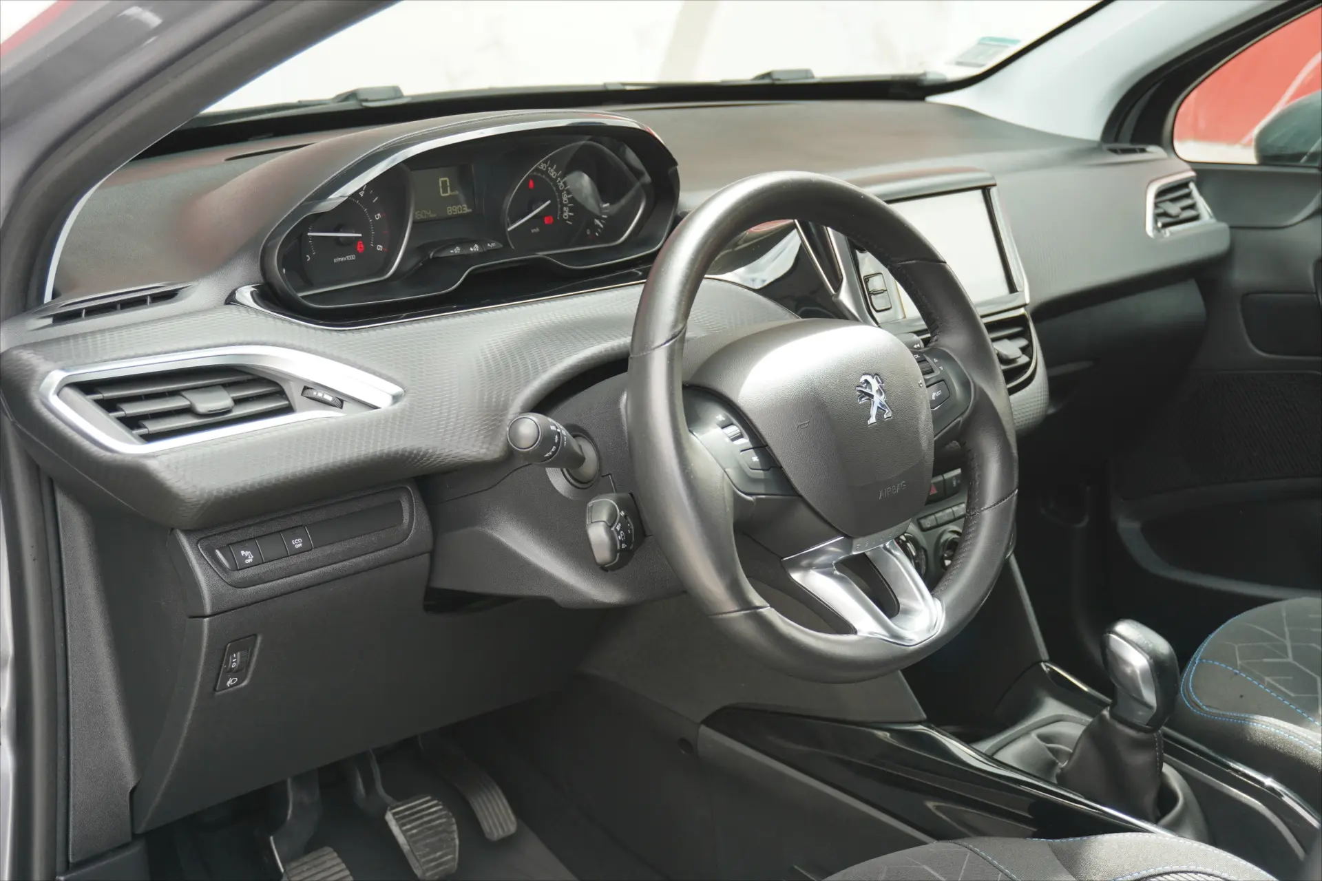 Peugeot 2008 1.5 BlueHDi Allure 7