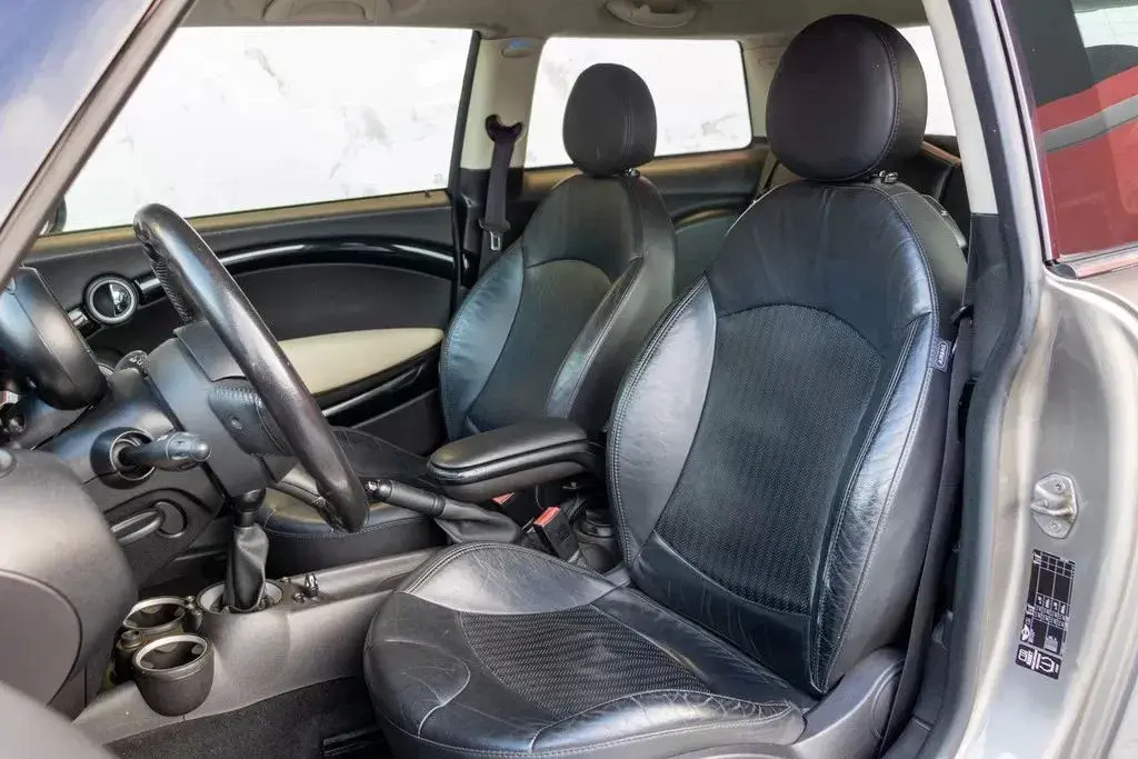 MINI 3 Portas One D 5