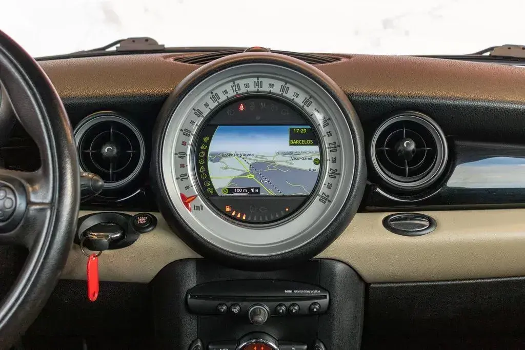 MINI 3 Portas One D 16