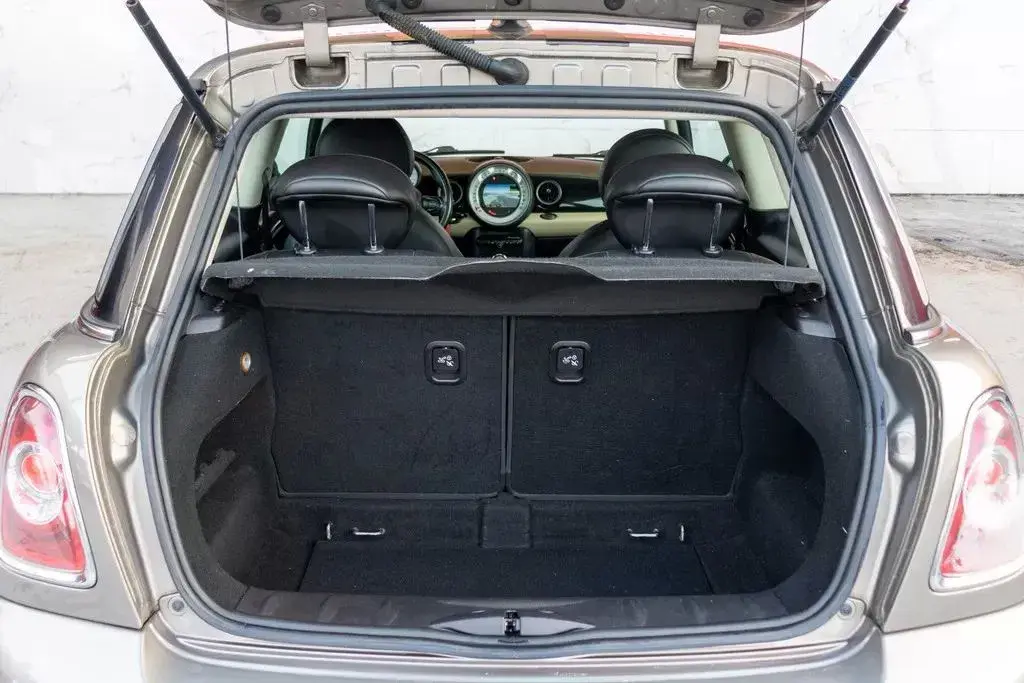 MINI 3 Portas One D 17