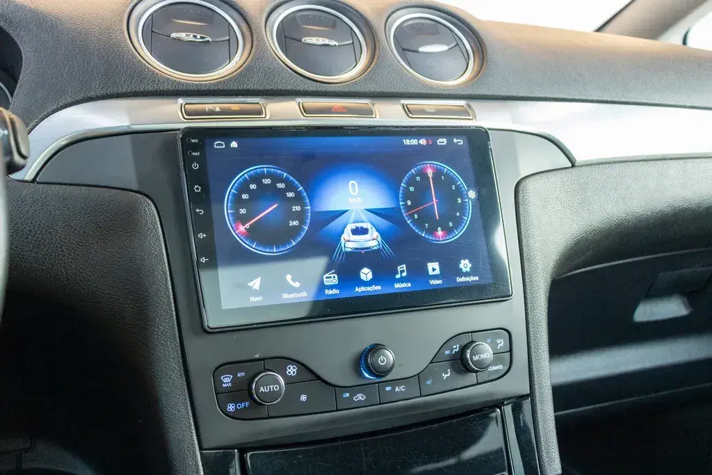 Ford S-Max 2.0 TDCi Titanium 7L 139g 10